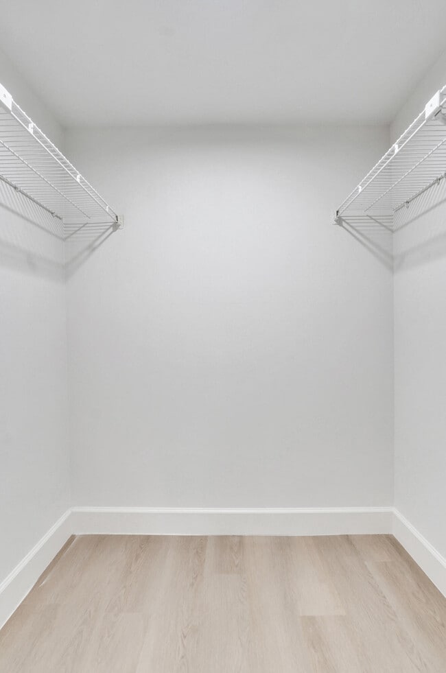 Building Photo - 1040 Homewood Blvd