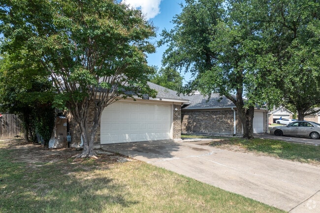 Additional Building View - Garden Terrace I Duplexes