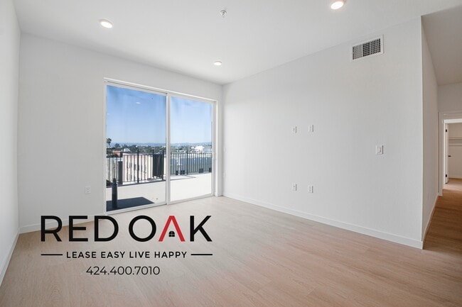 Building Photo - 856 S Gramercy Dr