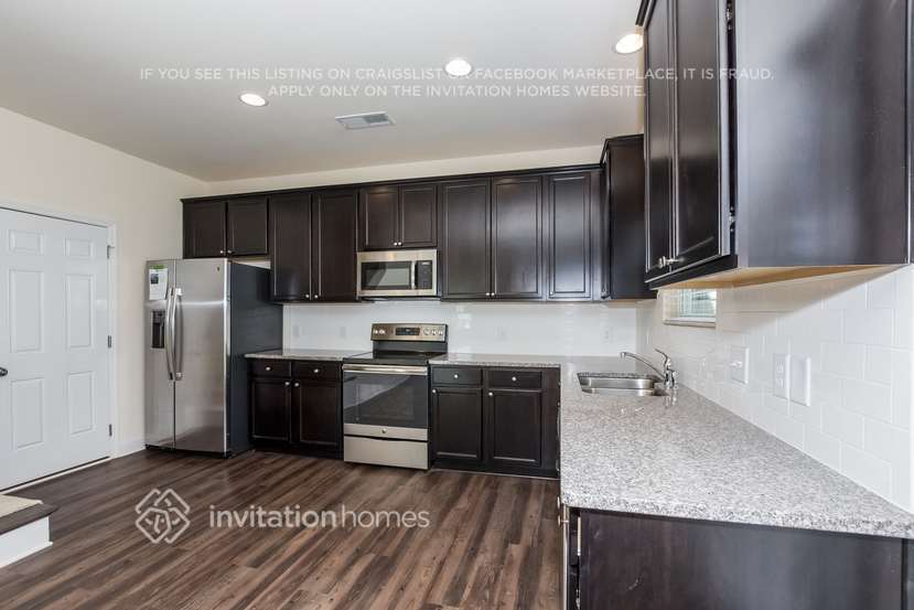 Building Photo - 9823 Maywine Cir