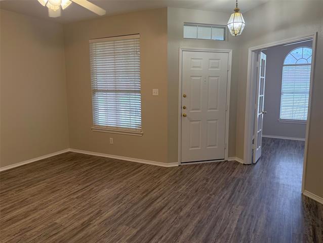 Building Photo - 7905 Seven Oaks Ln