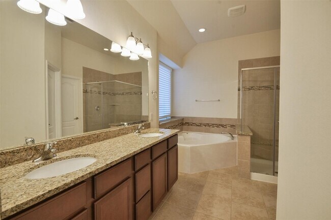 Building Photo - 3643 Cottage Pines Ln