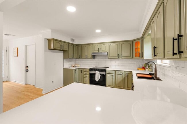 Building Photo - 5502 Graystone Ln