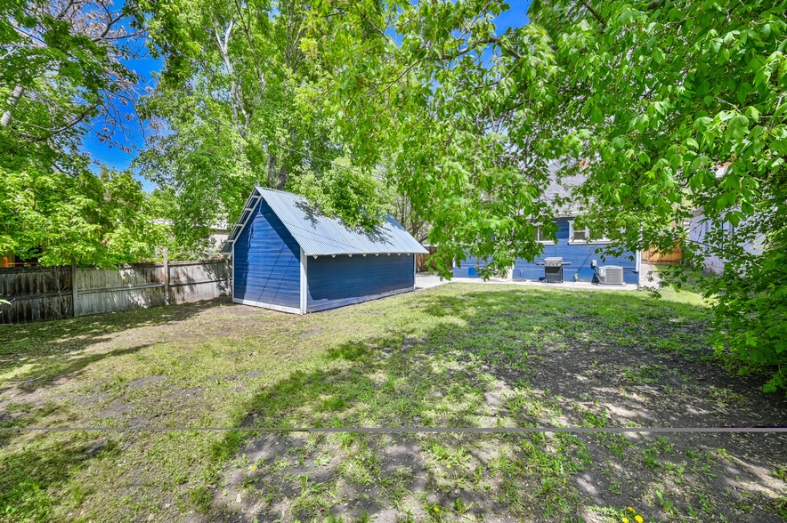 Building Photo - 369 N 300 W