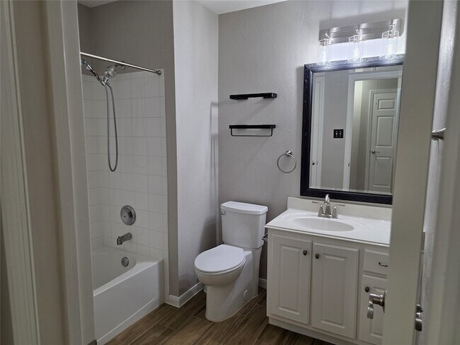 Building Photo - 14925 Cypress Ridge Grove Ln