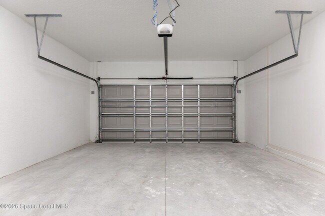 Building Photo - 193 Dayton Blvd