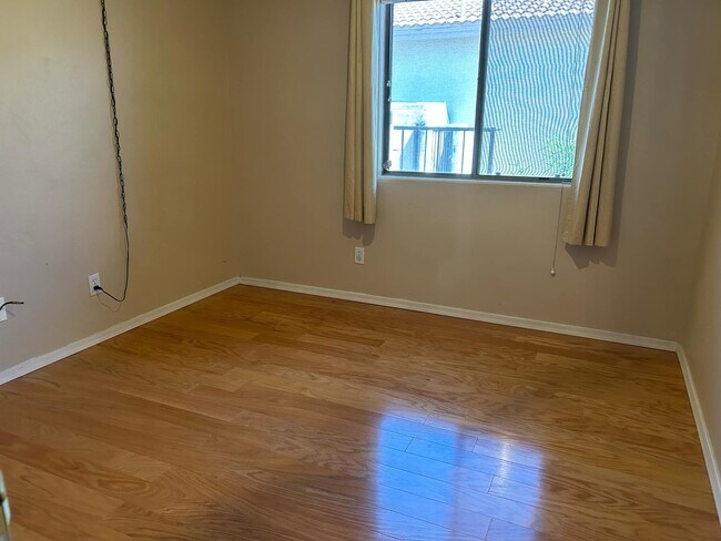 Building Photo - 6590 Tuzigoot Way