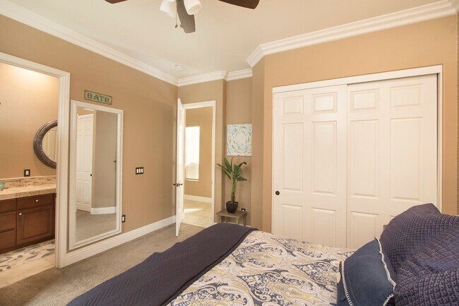 Building Photo - 57669 Santa Rosa Trail