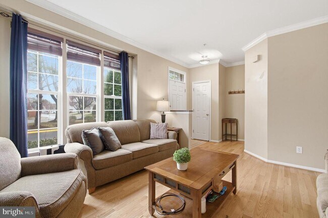 Building Photo - 1514 Long Dr Ct