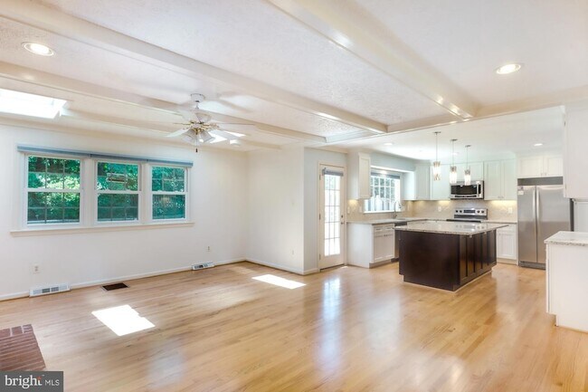 Building Photo - 2816 N Yucatan St