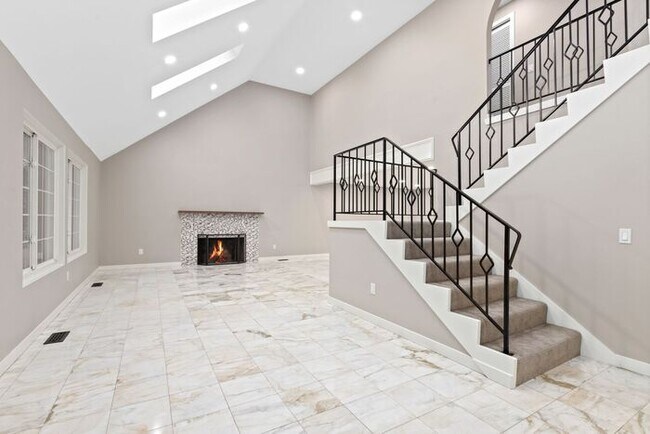 Building Photo - Stunning Private AIR CONDITIONED Dream Home in Coveted Bridal Trails