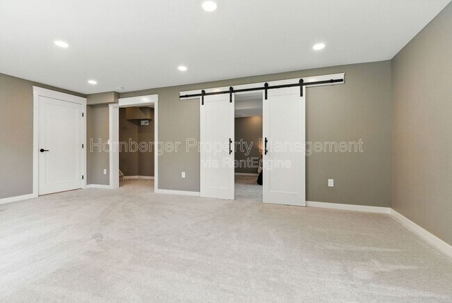 Building Photo - 3431 W 21st Ave