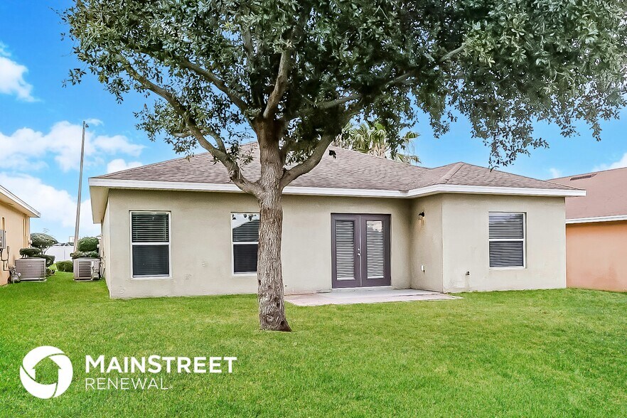 Building Photo - 4732 Summerfield Cir