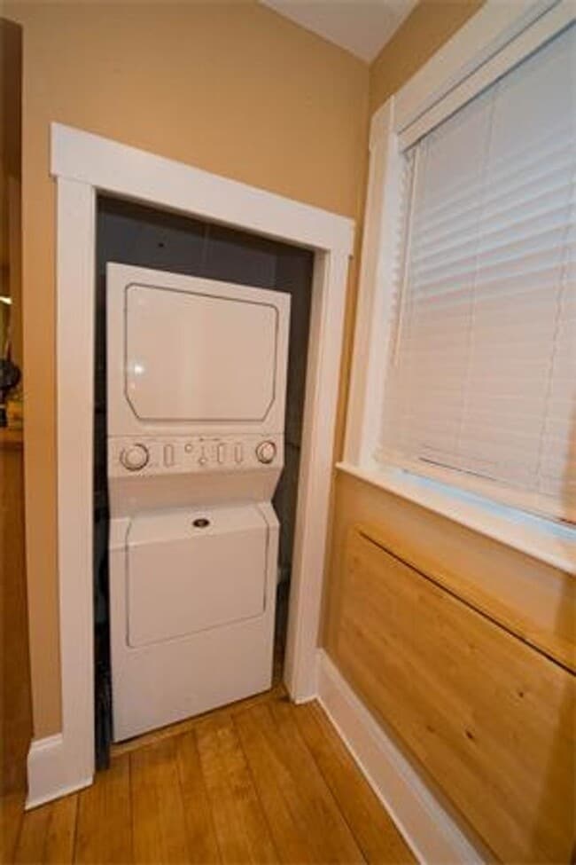 Building Photo - Truly the best 3 bed in Allston!!