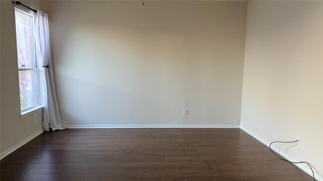 Building Photo - 2107 Auburn Vale St