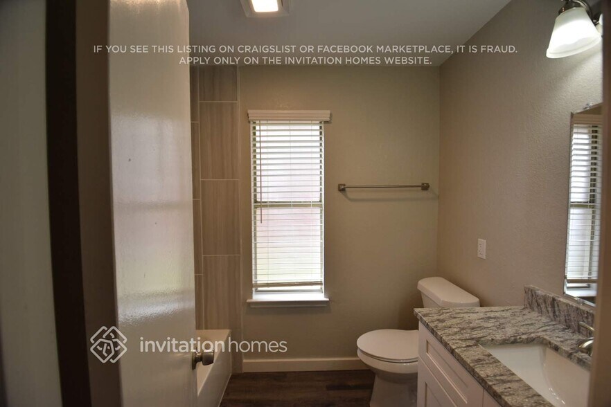 Building Photo - 2072 Bronco Ln