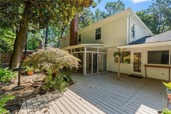 Building Photo - 78 Pheasant Dr SE