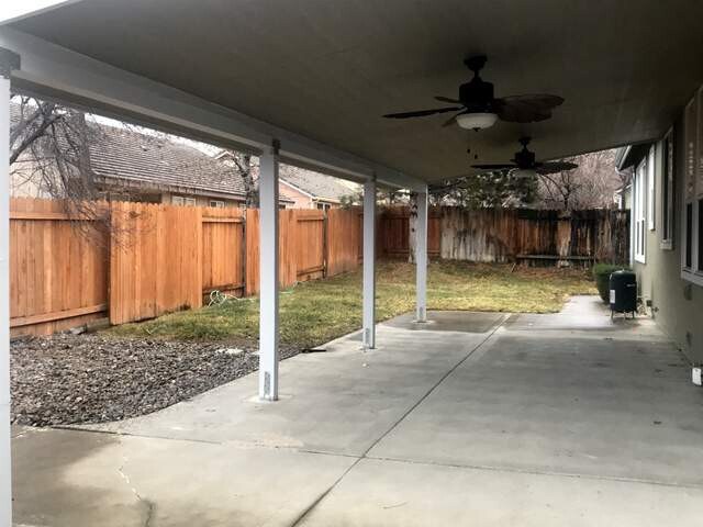 Building Photo - Beautiful 4 bedroom, 2 bath single story h...