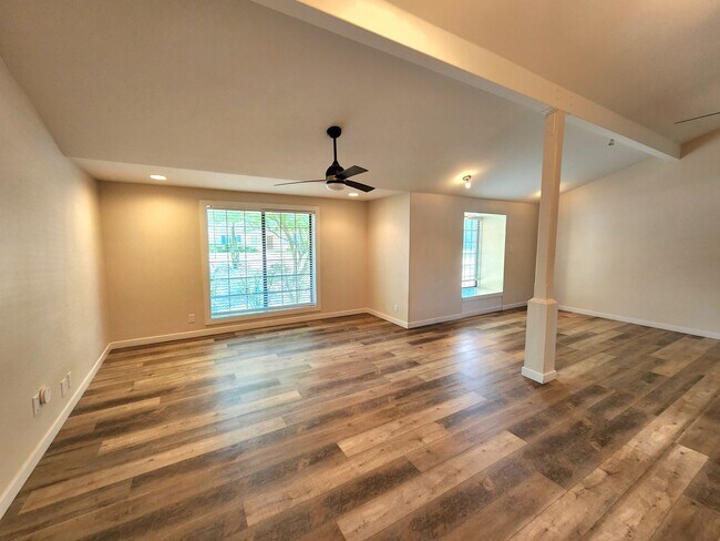 Building Photo - Tempe 4 Bedroom 3 Bath w/ Pool right near ASU!