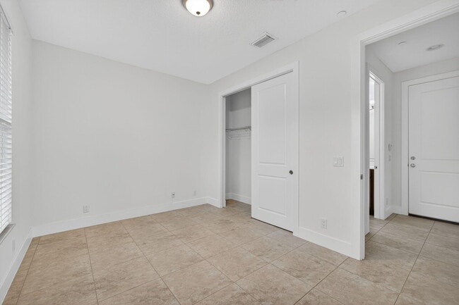 Building Photo - 7089 Edison Pl
