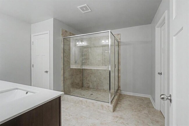 Building Photo - 1360 Sugar Glen Ct