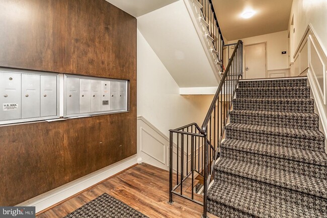 Building Photo - 355 Homeland Southway