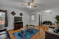 Building Photo - 814 N Buchanan Blvd