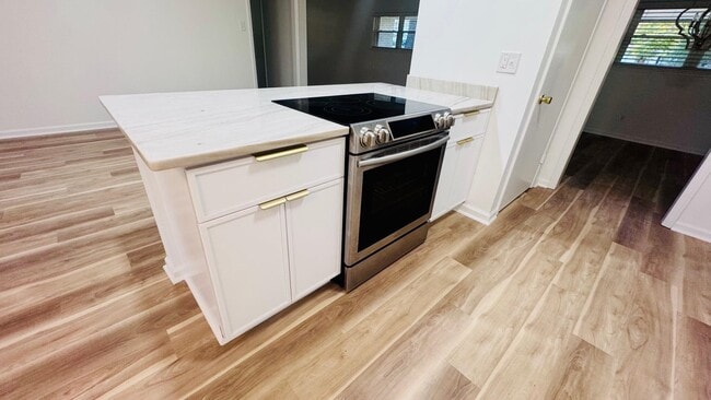 Building Photo - 7535 Parker Cir