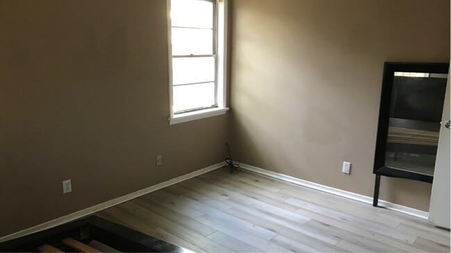 Building Photo - 2707 Fort Miro Ave