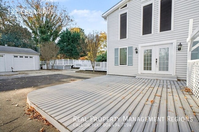 Building Photo - 122 Cedar Ave