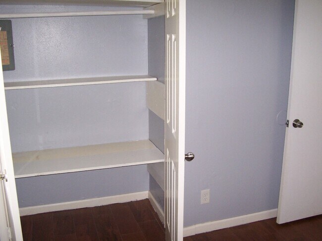 Building Photo - 830 Wateka Way