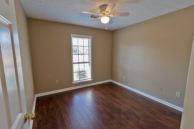 Building Photo - Prattville Rental available now!