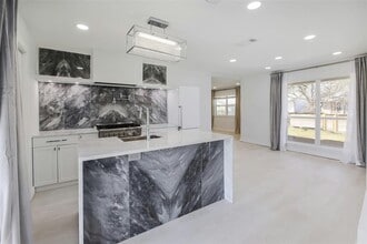 Building Photo - 8505 Spearman Dr