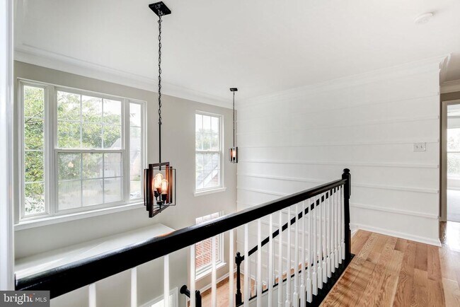 Building Photo - 2408 Ripplemeade Ct
