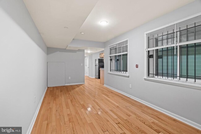 Building Photo - 1820 N 17th St