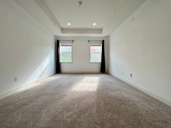 Building Photo - Luxurious 4-Bedroom Corner Townhome in Newtown Square! Available mid-April!