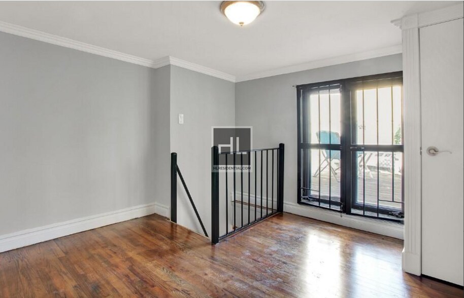 Building Photo - E 12TH ST.