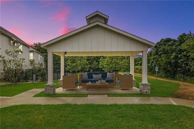 Building Photo - 2624 Metcalfe Rd