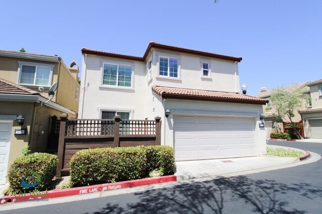 Building Photo - $4895 - **COMING SOON-END OF SEPT** Beauti...