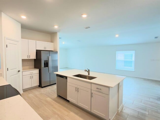 Building Photo - 2318 Allium Roseum Ln