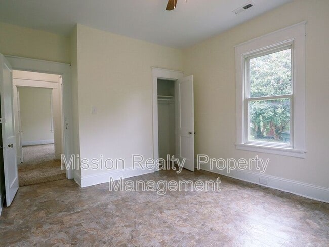 Building Photo - 3225 Detroit Ave