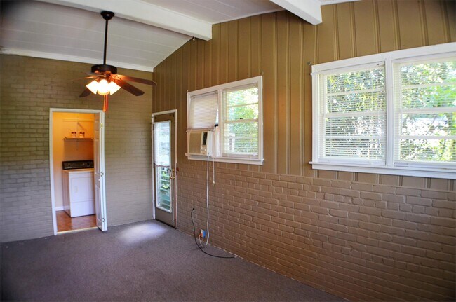 Building Photo - 3462 Biltmore Ave