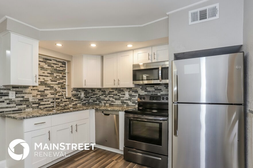 Building Photo - 1960 Cecil St