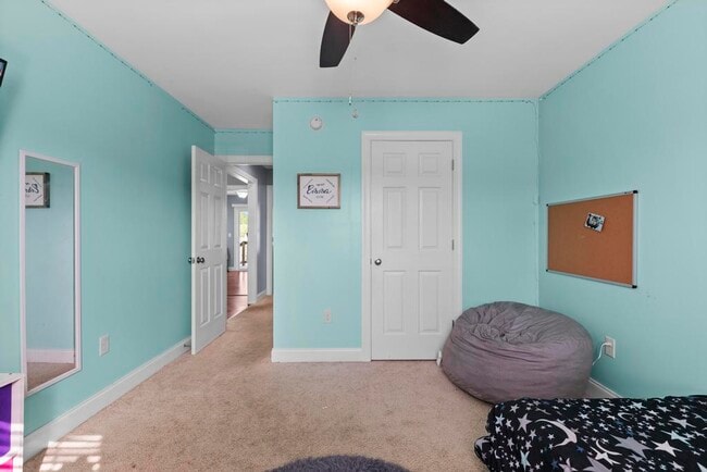 Building Photo - 301 Pine Ridge Ln