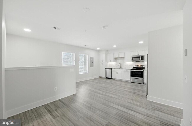 Building Photo - 19510 VILLAGE Walk