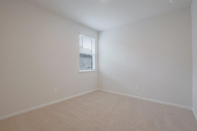 Building Photo - 224 Briggs Ln