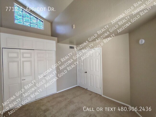 Building Photo - 7719 S Apricot Dr