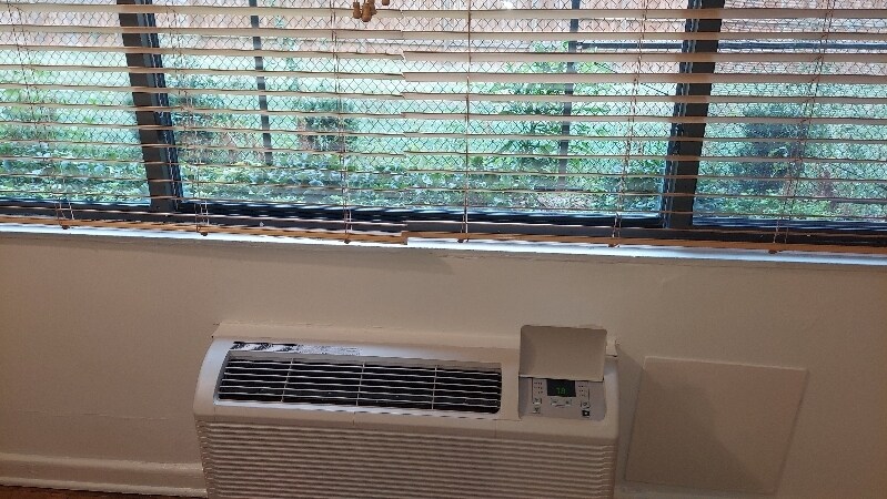 Building Photo - 2141 I St NW