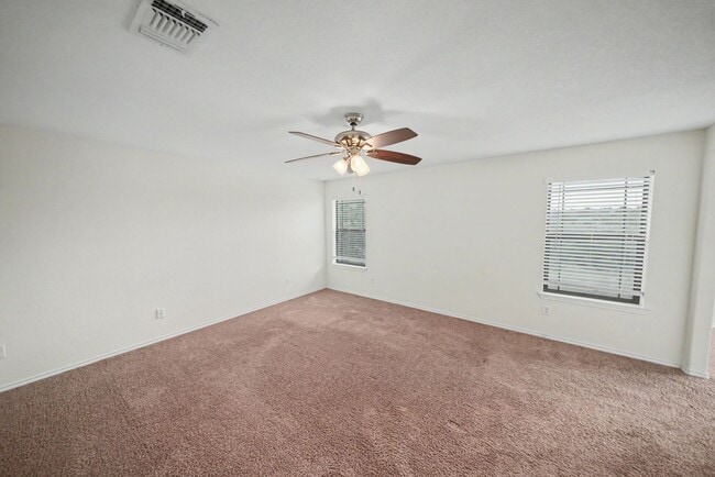 Building Photo - Spacious Live Oak Home Backing to a Greenbelt - Realtor Commission: $500