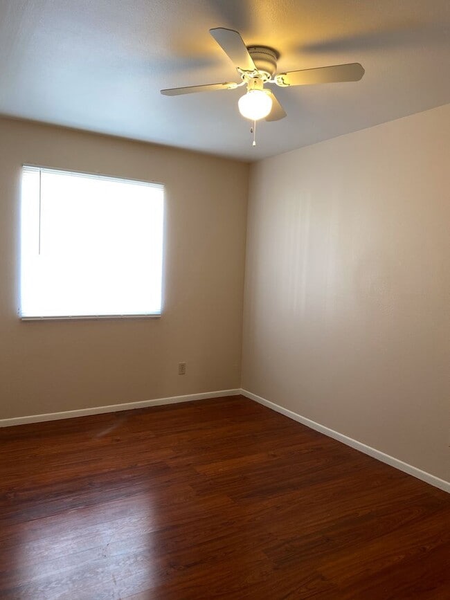 Building Photo - I-10 and Baseline, 3 bed, 2 bath, Patio home Fridge Included